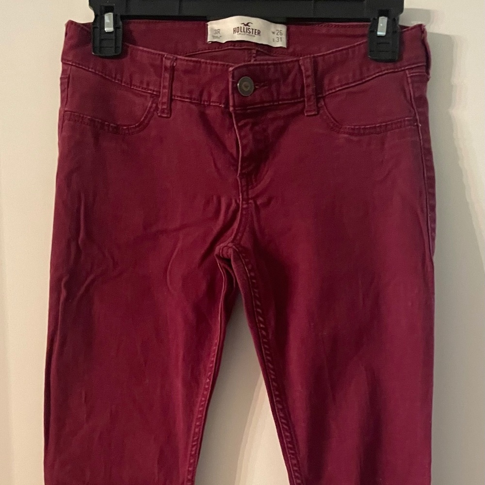 Hollister size 3